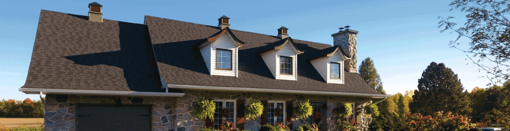 The house with Architectural Shingles in Aurora ON