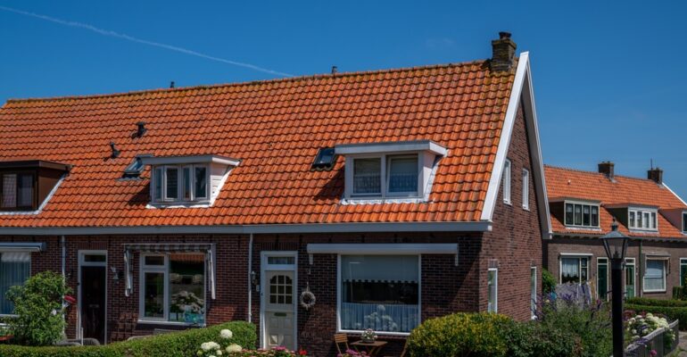 12 Roof Care and Maintenance Tips for Southern Ontario